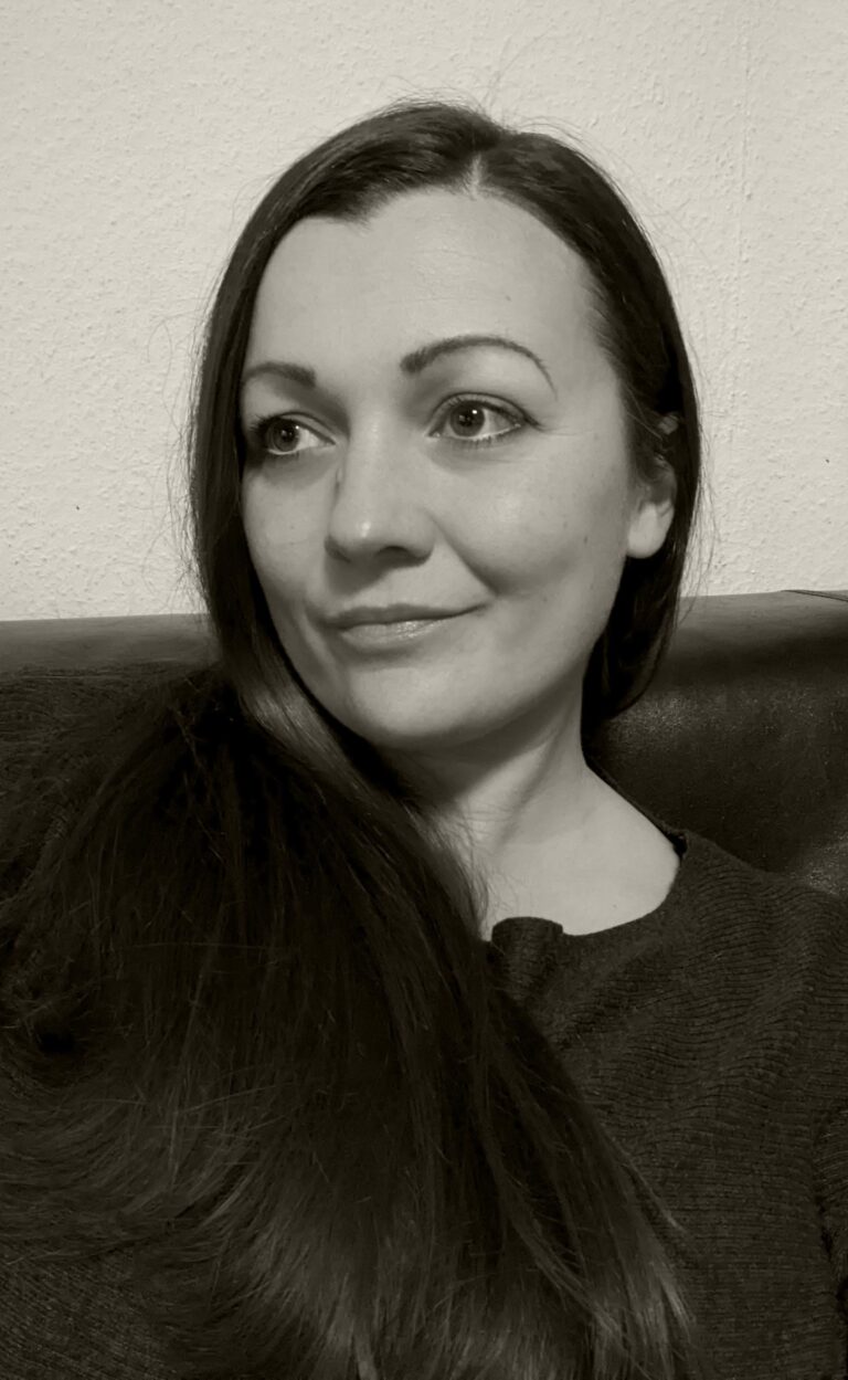 Portrait in Sepiatönen von Xenia